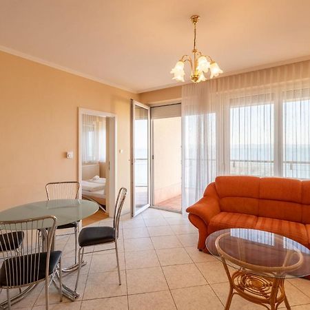 Kek Hullam Apartman By Bltn Appartement Siófok Buitenkant foto