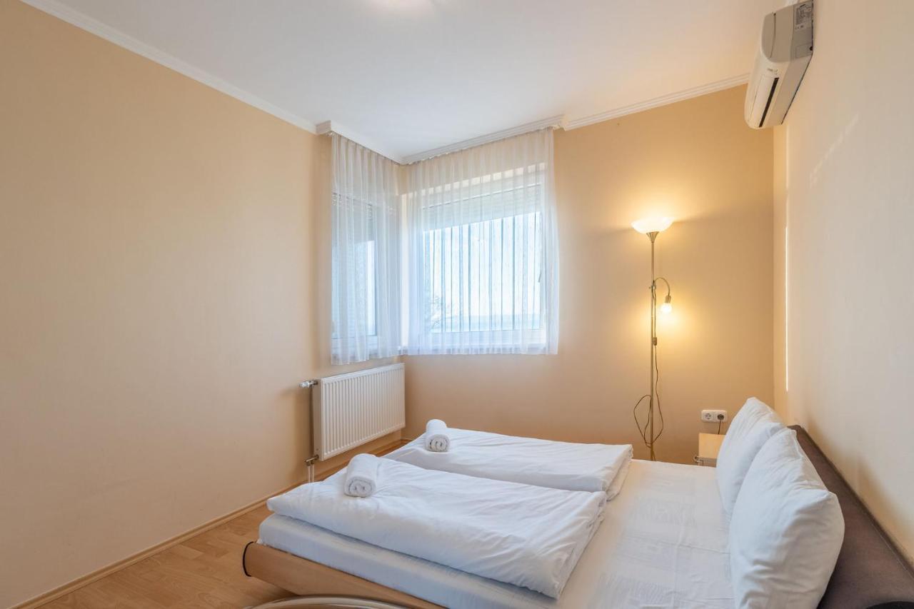 Kek Hullam Apartman By Bltn Appartement Siófok Buitenkant foto