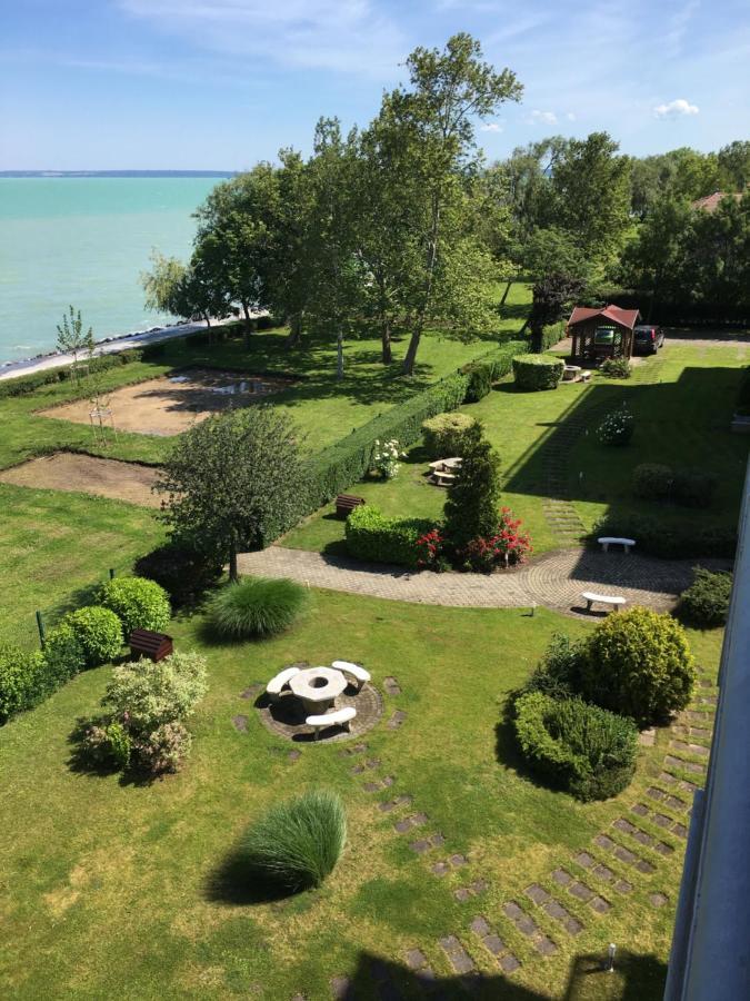 Kek Hullam Apartman By Bltn Appartement Siófok Buitenkant foto